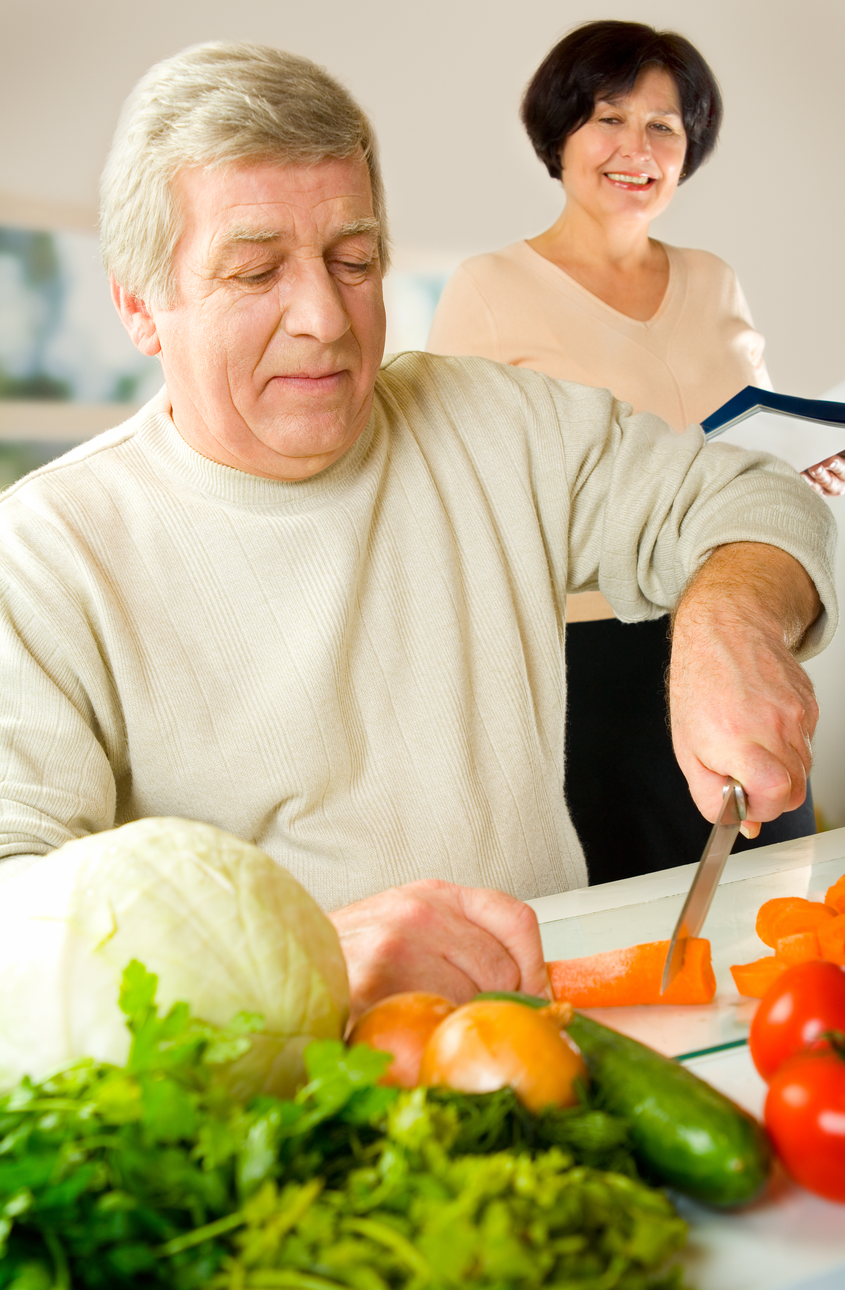 Питания лиц пожилого возраста. Питание пожилых людей. Здоровое питание для пожилых. Здоровое питание в пожилом возрасте. Правильное питание для пожилых.